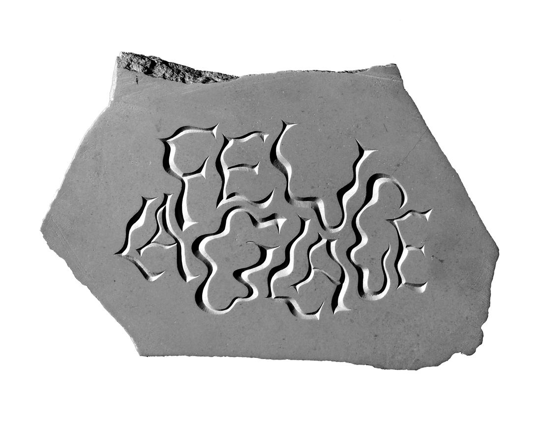 Pierre gravée, écriture cursive